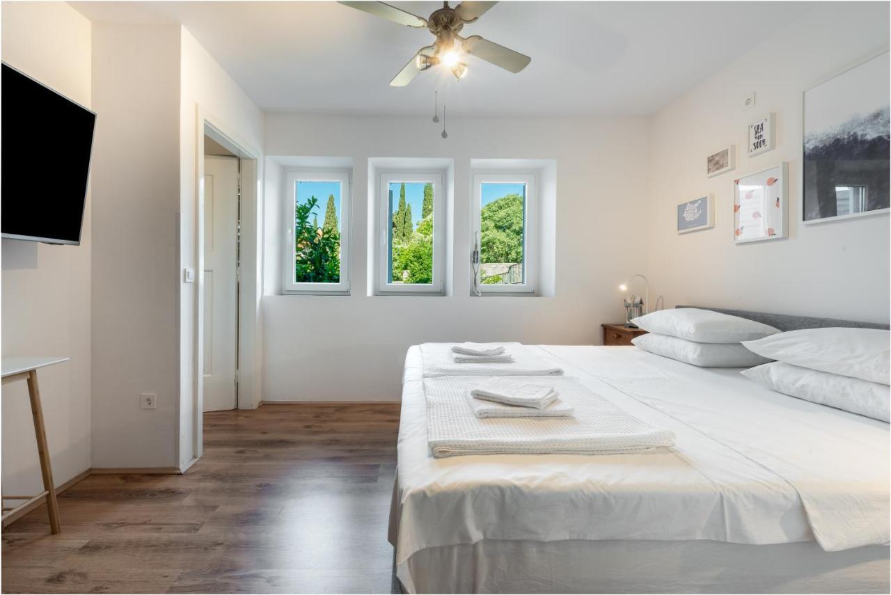 Apartment Near Old Town, Free Parking & Huge Garden Dubrovnik Dış mekan fotoğraf