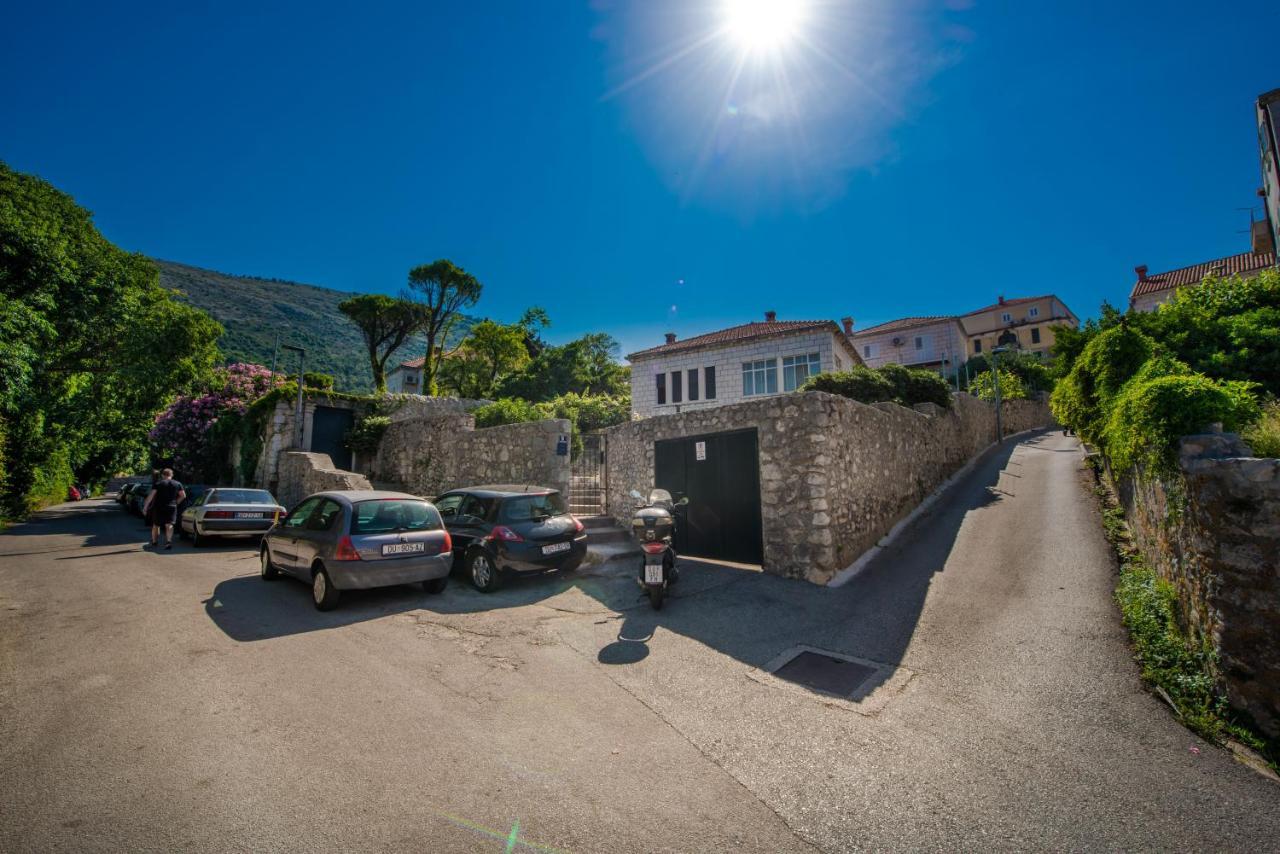 Apartment Near Old Town, Free Parking & Huge Garden Dubrovnik Dış mekan fotoğraf
